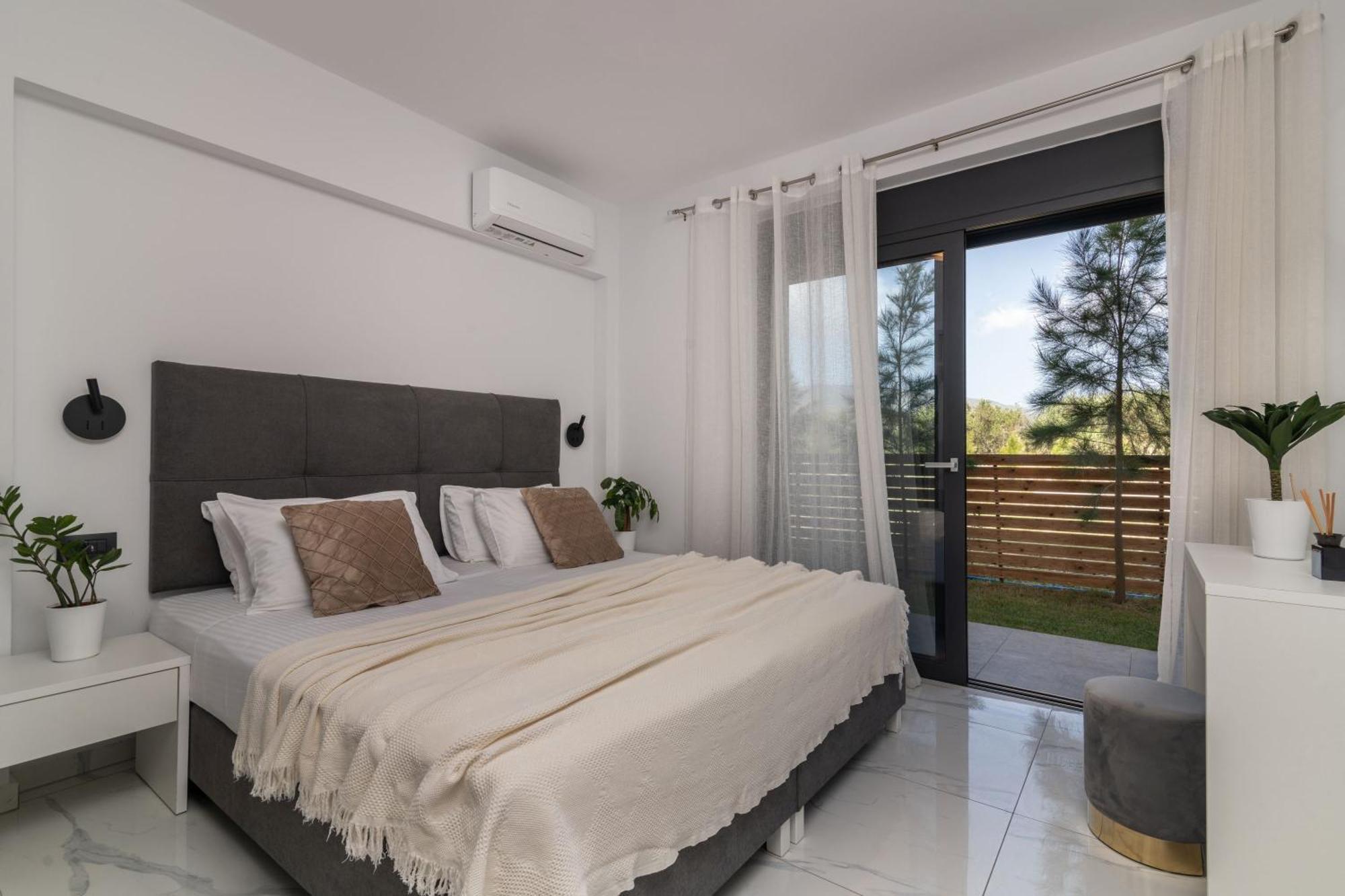 Sunwhite Villas - Private Pool & Cozy Atmosphere, By Zantewize 拉加纳斯 外观 照片